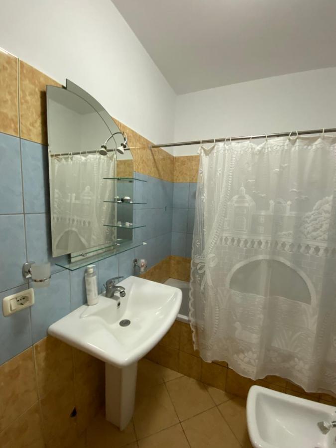 Noar Apartment Saranda Extérieur photo